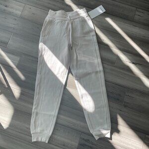 NWT Lululemon scuba high-rise jogger